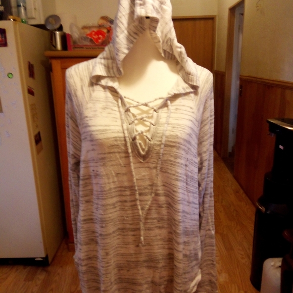 Soft and plush hoodie - Picture 1 of 3